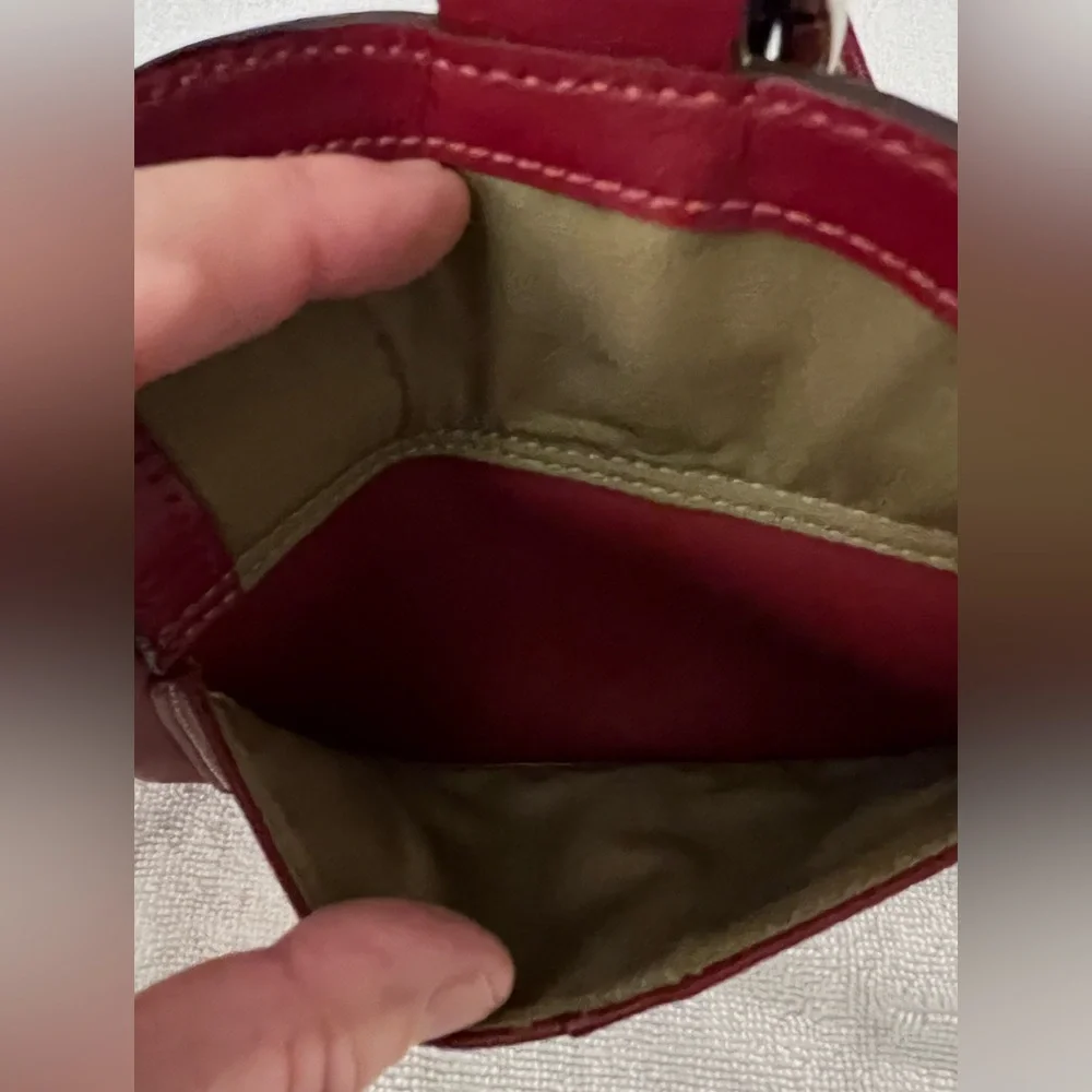 vintage Coach Soho leather wristlet in red - Picture 5 of 7